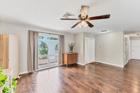 Villa ou maison à vendre à Sarasota, Floride: 3 chambres, 188.78 m2 № 1843059 - photo 7