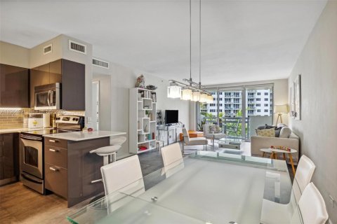 Condo in Miami Beach, Florida, 1 bedroom  № 2081104 - photo 5
