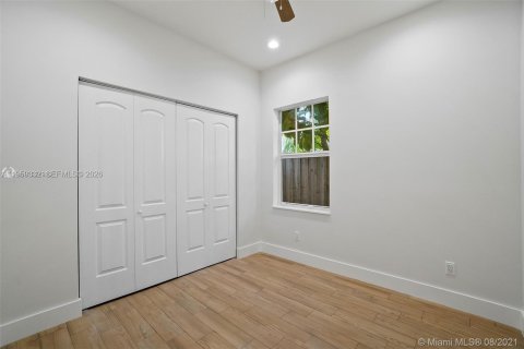 Casa en alquiler en Lake Worth, Florida, 3 dormitorios, 105.17 m2 № 2019803 - foto 11