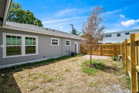 Casa en alquiler en Lake Worth, Florida, 3 dormitorios, 105.17 m2 № 2019803 - foto 3