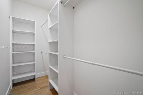 Casa en alquiler en Lake Worth, Florida, 3 dormitorios, 105.17 m2 № 2019803 - foto 18