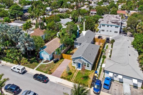 Casa en alquiler en Lake Worth, Florida, 3 dormitorios, 105.17 m2 № 2019803 - foto 2