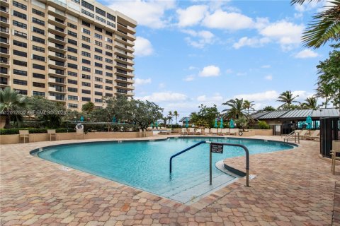 Copropriété à louer à Lauderdale-by-the-Sea, Floride: 2 chambres, 130.06 m2 № 2171180 - photo 23