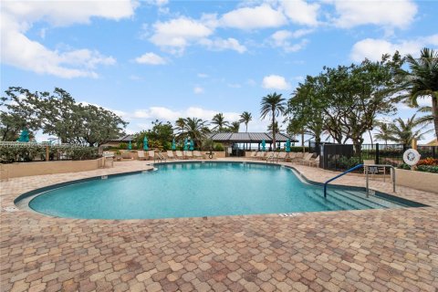 Copropriété à louer à Lauderdale-by-the-Sea, Floride: 2 chambres, 130.06 m2 № 2171180 - photo 24