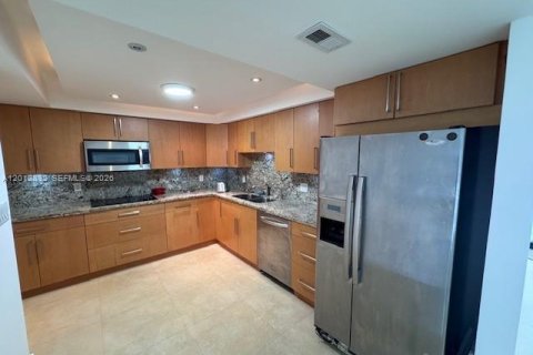 Copropriété à louer à Lauderdale-by-the-Sea, Floride: 2 chambres, 130.06 m2 № 2171180 - photo 10