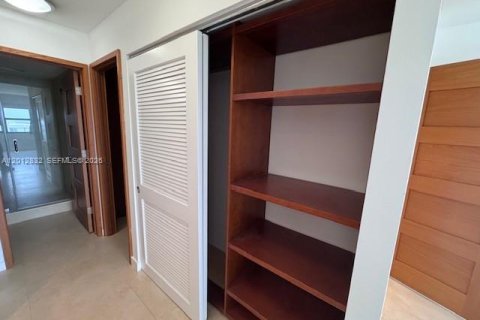 Copropriété à louer à Lauderdale-by-the-Sea, Floride: 2 chambres, 130.06 m2 № 2171180 - photo 13