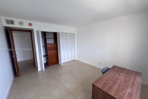 Copropriété à louer à Lauderdale-by-the-Sea, Floride: 2 chambres, 130.06 m2 № 2171180 - photo 21