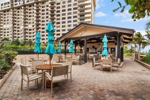 Copropriété à louer à Lauderdale-by-the-Sea, Floride: 2 chambres, 130.06 m2 № 2171180 - photo 28