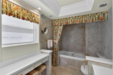 Condominio en venta en Miami Beach, Florida, 2 dormitorios, 154.22 m2 № 2030102 - foto 29