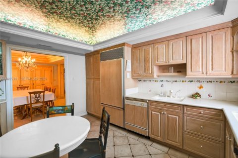 Condominio en venta en Miami Beach, Florida, 2 dormitorios, 154.22 m2 № 2030102 - foto 22