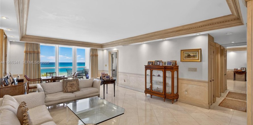 Condominio en Miami Beach, Florida, 2 dormitorios  № 2030102