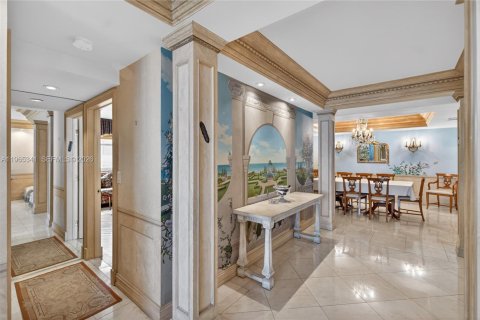 Condominio en venta en Miami Beach, Florida, 2 dormitorios, 154.22 m2 № 2030102 - foto 16