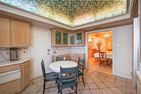 Condominio en venta en Miami Beach, Florida, 2 dormitorios, 154.22 m2 № 2030102 - foto 23