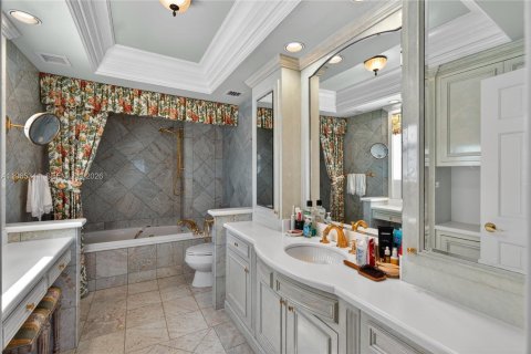 Condominio en venta en Miami Beach, Florida, 2 dormitorios, 154.22 m2 № 2030102 - foto 28