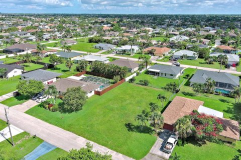 Land in Cape Coral, Florida № 1892133 - photo 9