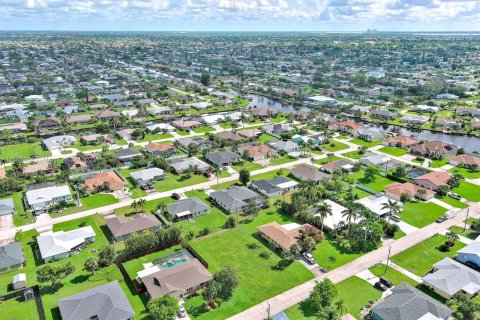 Land in Cape Coral, Florida № 1892133 - photo 15