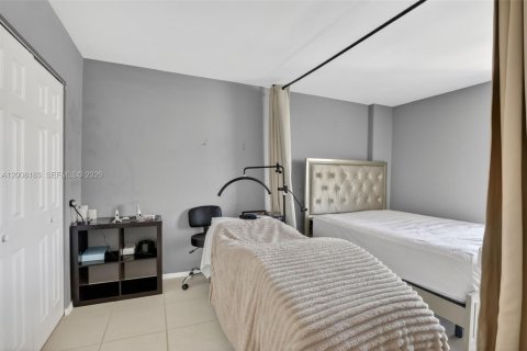 Copropriété à vendre à Aventura, Floride: 2 chambres, 100.24 m2 № 2072946 - photo 27