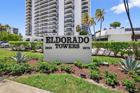 Copropriété à vendre à Aventura, Floride: 2 chambres, 100.24 m2 № 2072946 - photo 2