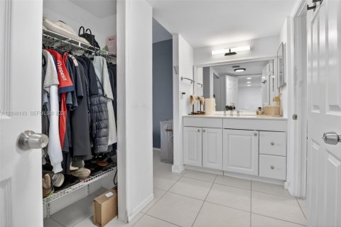 Copropriété à vendre à Aventura, Floride: 2 chambres, 100.24 m2 № 2072946 - photo 24