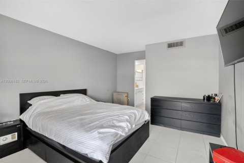 Copropriété à vendre à Aventura, Floride: 2 chambres, 100.24 m2 № 2072946 - photo 21