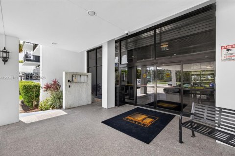 Copropriété à vendre à Aventura, Floride: 2 chambres, 100.24 m2 № 2072946 - photo 4