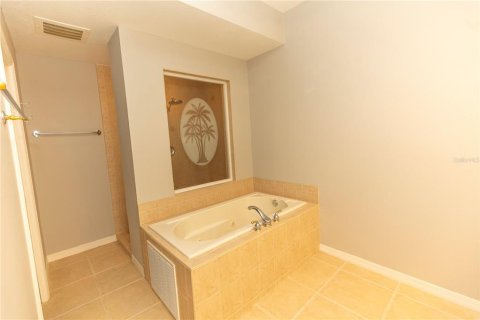 Copropriété à vendre à Englewood, Floride: 3 chambres, 177.72 m2 № 2195946 - photo 27