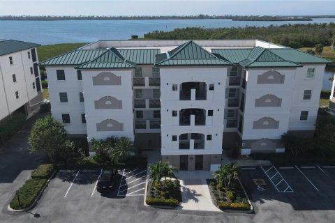 Condo in Englewood, Florida, 3 bedrooms № 2195946