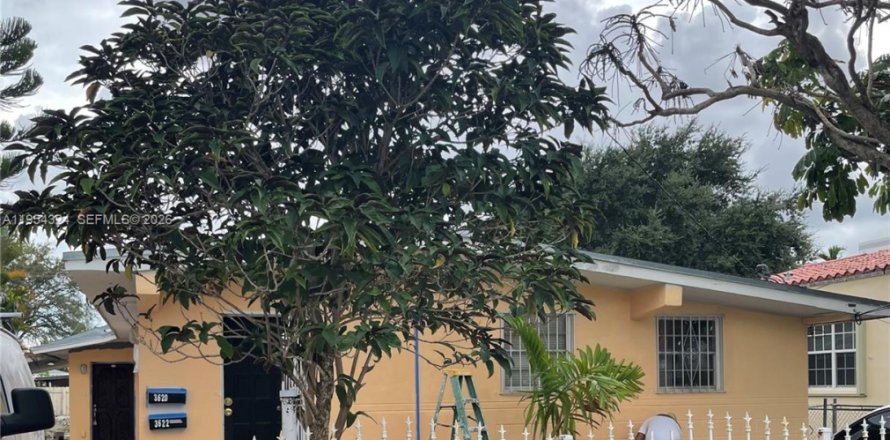 Casa en Miami, Florida 3 dormitorios, 207.36 m2 № 2009108