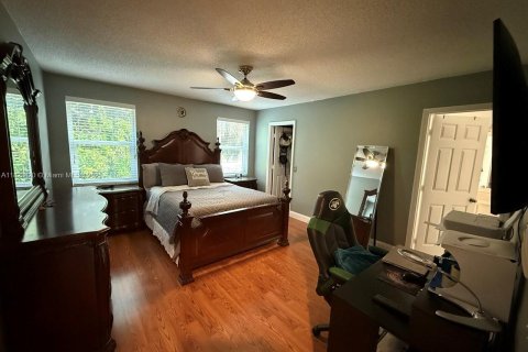 House in Deerfield Beach, Florida 4 bedrooms, 195.09 sq.m. № 1794112 - photo 16