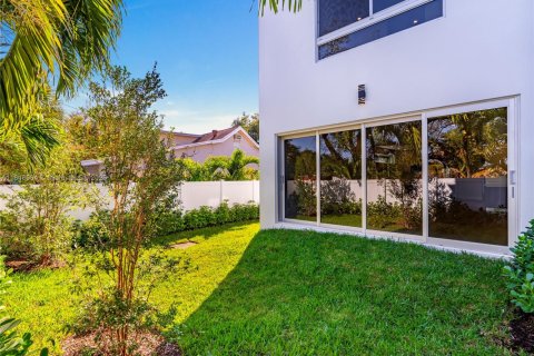 Townhouse in Fort Lauderdale, Florida 3 bedrooms, 184.41 sq.m. № 1934468 - photo 17