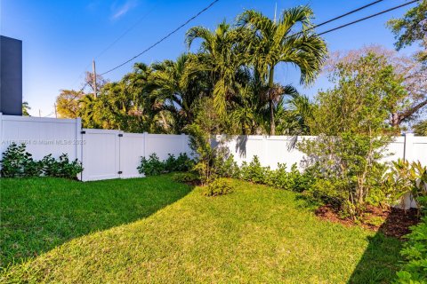 Townhouse in Fort Lauderdale, Florida 3 bedrooms, 184.41 sq.m. № 1934468 - photo 16