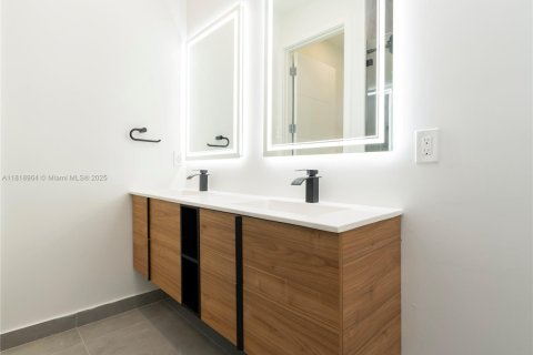 Townhouse in Fort Lauderdale, Florida 3 bedrooms, 184.41 sq.m. № 1934468 - photo 9