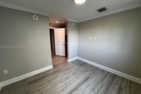 Снять в аренду квартиру в Суитуотер, Флорида 1 спальня, № 2025641 - фото 10