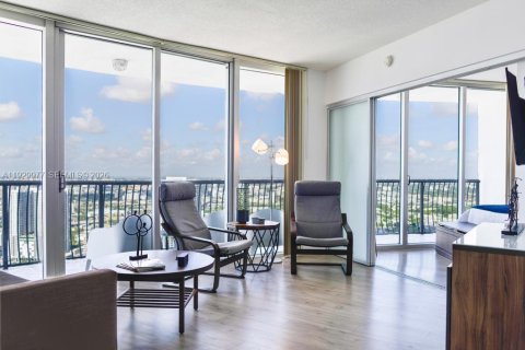 Condominio en alquiler en Miami, Florida, 2 dormitorios, 97.36 m2 № 2059913 - foto 17