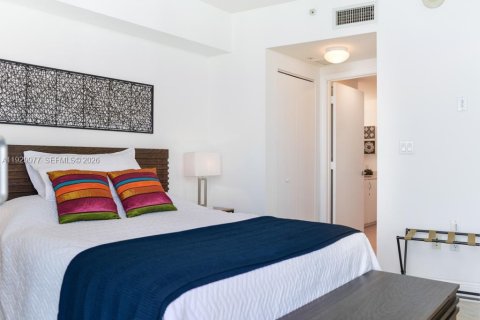 Condominio en alquiler en Miami, Florida, 2 dormitorios, 97.36 m2 № 2059913 - foto 11