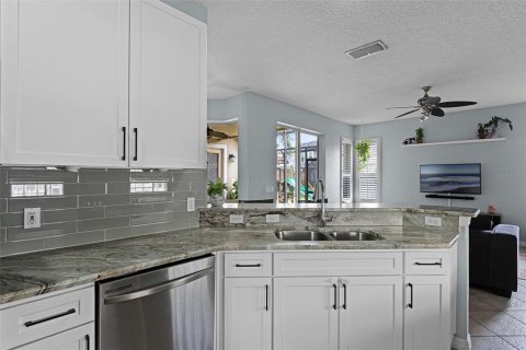 House in Windermere, Florida 4 bedrooms, 202.62 sq.m. № 1824202 - photo 16