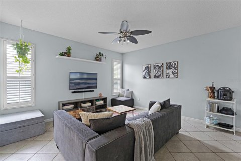 House in Windermere, Florida 4 bedrooms, 202.62 sq.m. № 1824202 - photo 10
