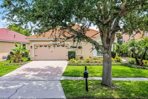 House in Windermere, Florida 4 bedrooms, 202.62 sq.m. № 1824202 - photo 1