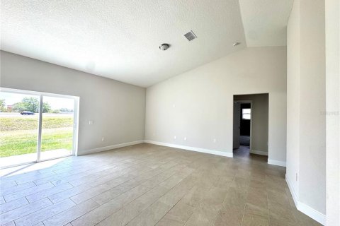 Villa ou maison à louer à Orlando, Floride: 3 chambres, 154.22 m2 № 1636298 - photo 4