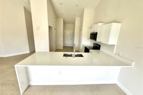 Villa ou maison à louer à Orlando, Floride: 3 chambres, 154.22 m2 № 1636298 - photo 2