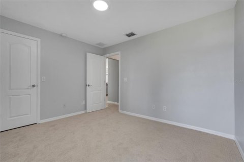 Casa en venta en Groveland, Florida, 3 dormitorios, 186.83 m2 № 2229732 - foto 29