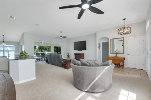 Casa en venta en Groveland, Florida, 3 dormitorios, 186.83 m2 № 2229732 - foto 12