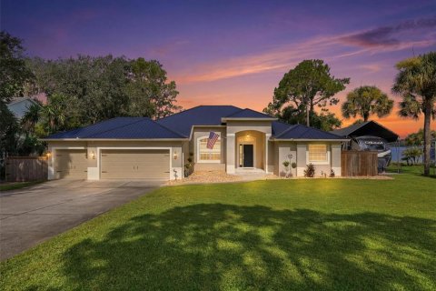 Casa en Groveland, Florida 3 dormitorios, 186.83 m2 № 2229732