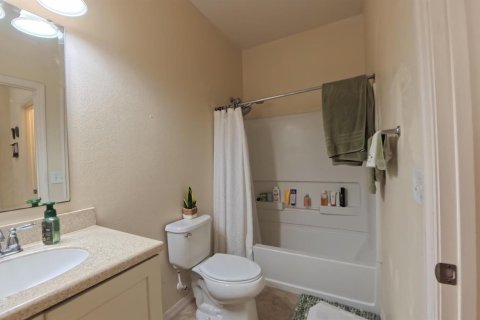 House in Orlando, Florida 3 bedrooms, 159.7 sq.m. № 2187390 - photo 15