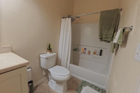 House in Orlando, Florida 3 bedrooms, 159.7 sq.m. № 2187390 - photo 14