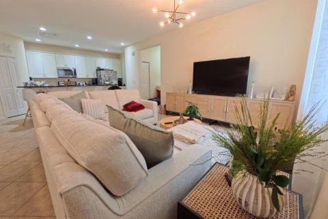 House in Orlando, Florida 3 bedrooms, 159.7 sq.m. № 2187390 - photo 29