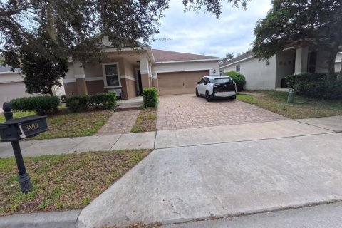 House in Orlando, Florida 3 bedrooms, 159.7 sq.m. № 2187390 - photo 2