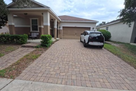 House in Orlando, Florida 3 bedrooms, 159.7 sq.m. № 2187390