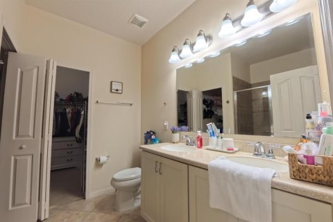 House in Orlando, Florida 3 bedrooms, 159.7 sq.m. № 2187390 - photo 11