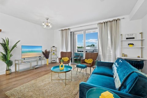 Condominio en venta en Sarasota, Florida, 1 dormitorio, 75.25 m2 № 2217496 - foto 7